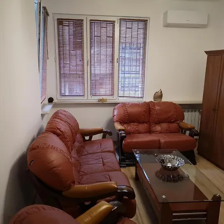 Sheinovo Apartment
